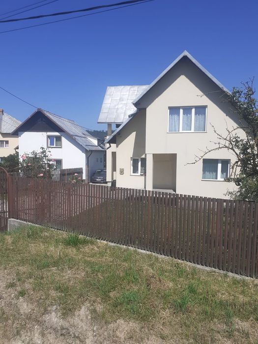 Vând casă 3 camere în Valea Mare Pravăț- Câmpulung