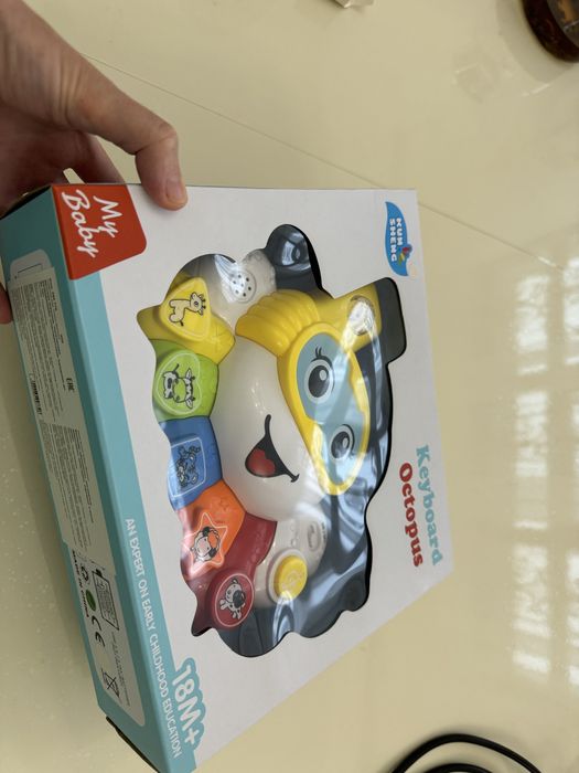 Музыкальная игрушка клавиатура