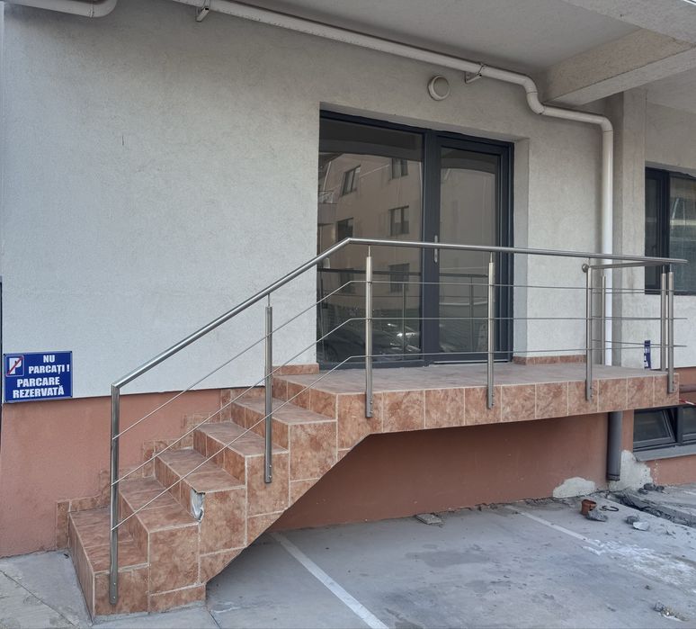 De inchiriat spatiu comercial Mamaia Nord D30, 50m de plaja