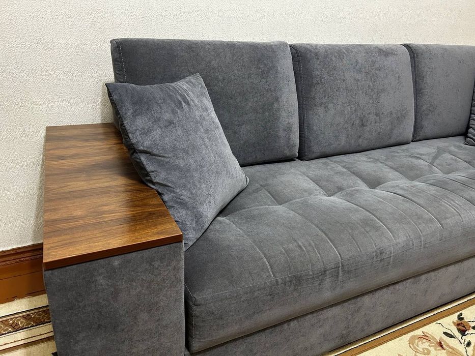 Диван с нишами + 2 подушки