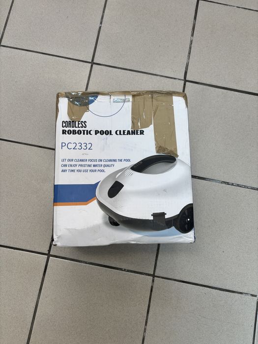 Vind Aspirator de piscina nou