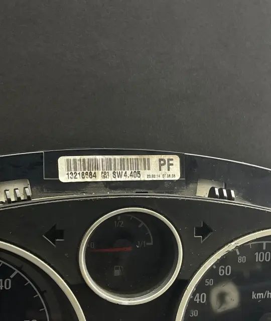 Ceasuri bord 13216684 Opel Astra 1.9 CDTI MT (150 hp)