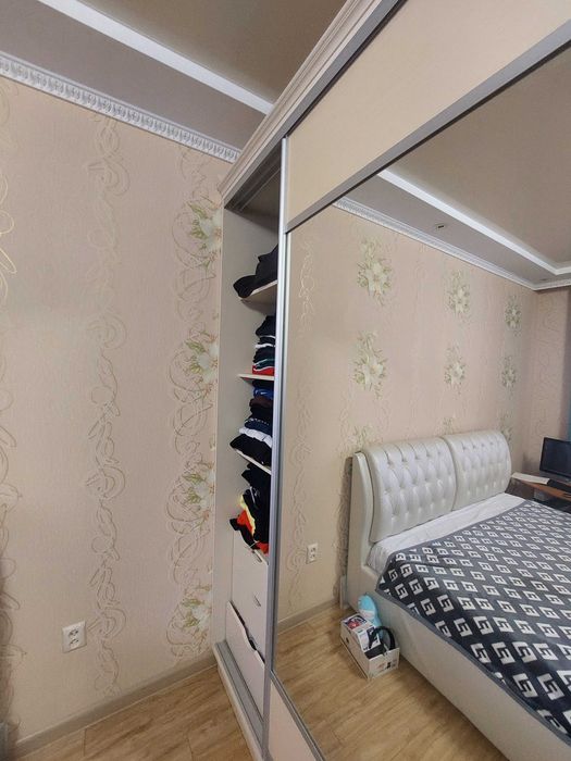 Шкаф платяной натуральный