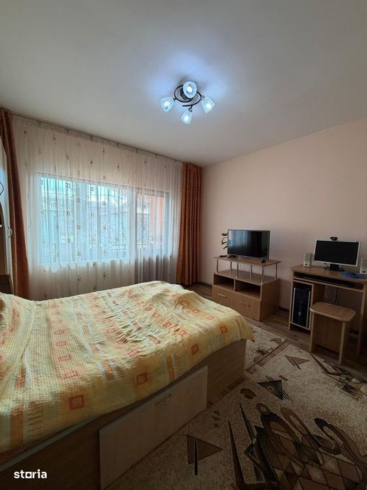 Casă pe regim P+1