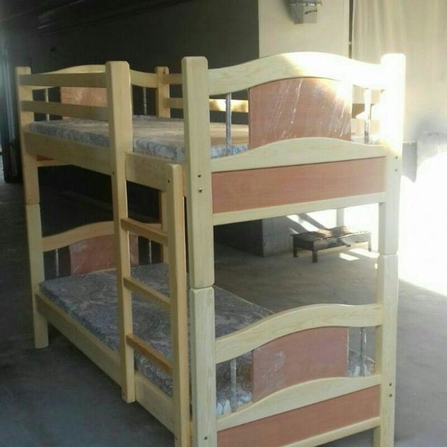 2 etajli bolalar va kattalar uchun krovatlar
