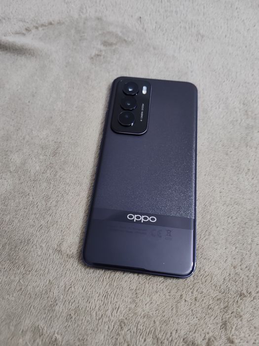 Oppo reno 12 pro 512 GB - 12 RAM
