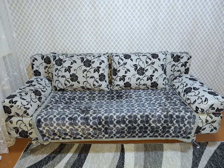 Продам диван книжку