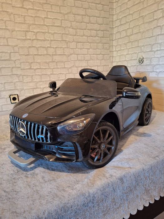 Mercedes benz AMG GTR