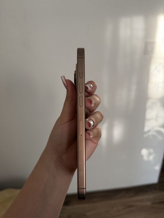 iPhone 16 Pro Max – Desert Titanium – Stare impecabilă