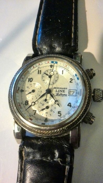 Vand sau schimb obiecte vechi.Preț în funcție de obiectul ales.