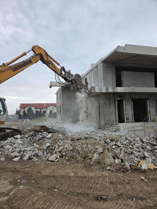 Demolari mecanizate si manuale taiere spargere piconare beton