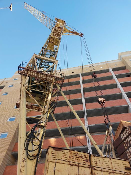 Башенный кран КБ-405