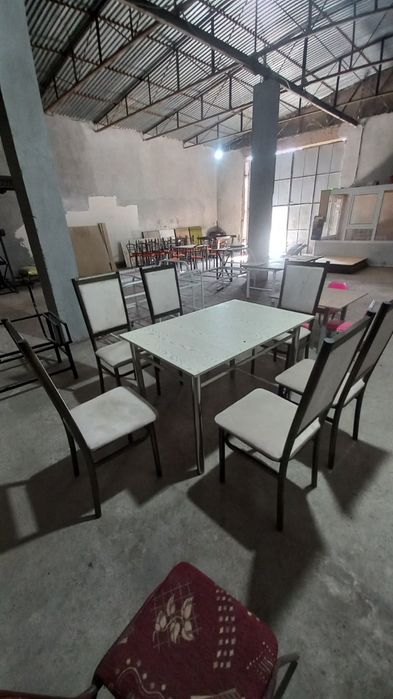 Nerjaveka stôl va stullar Samarqand