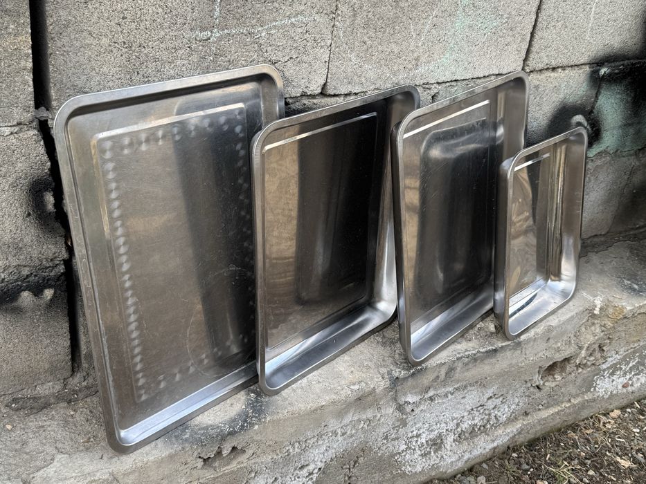 Четыре разноса из нержавеющей стали