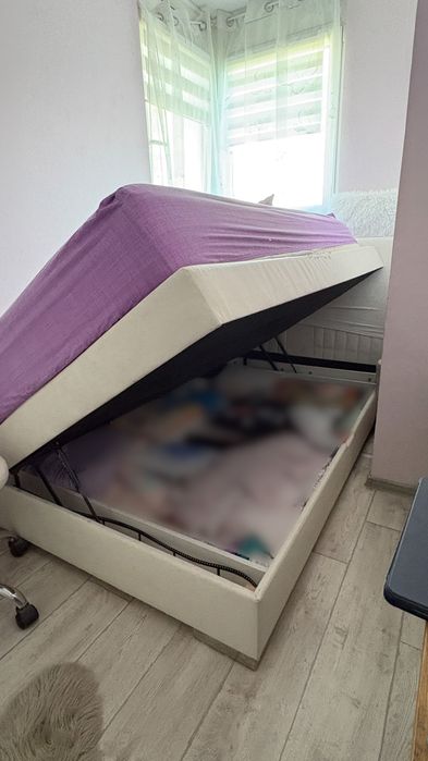 боксспринг легло за сън
