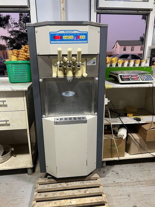 muzqaymoq aparat frezer aparat