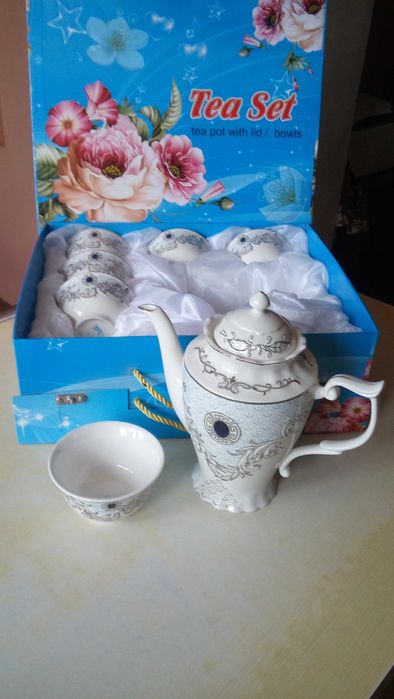 Сервиз чайный, подарочный