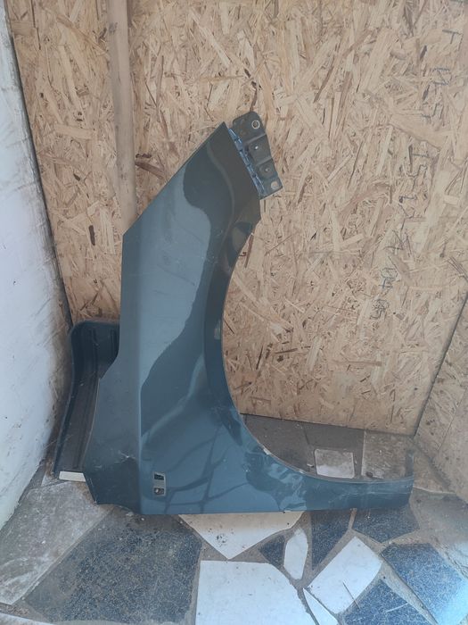 Продам крыло на кобальт