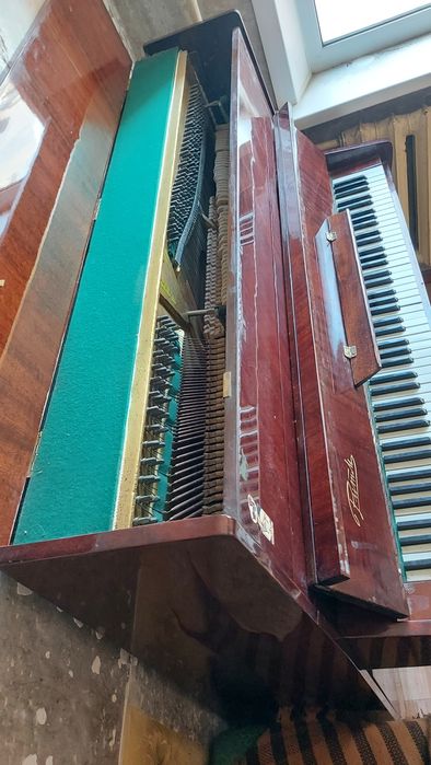 Продаю Пианино " Ритм" Б/У