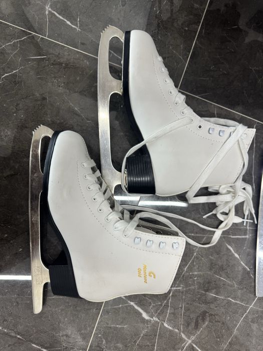 Коньки финурные graff