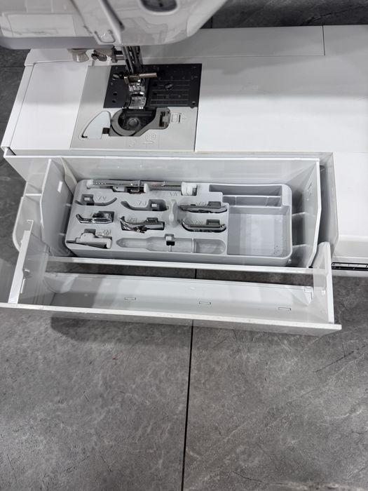 Masina de cusut brother innov-is vq2 (2 bucati )