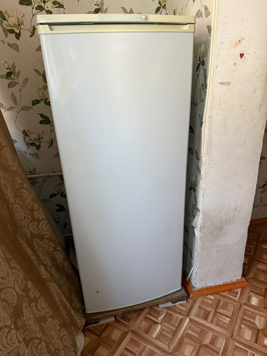 Холодилник сатылады