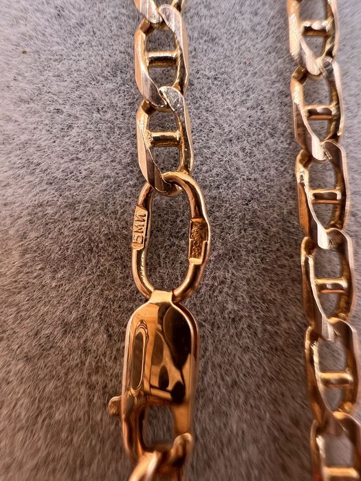 Продам золотую цепочку.