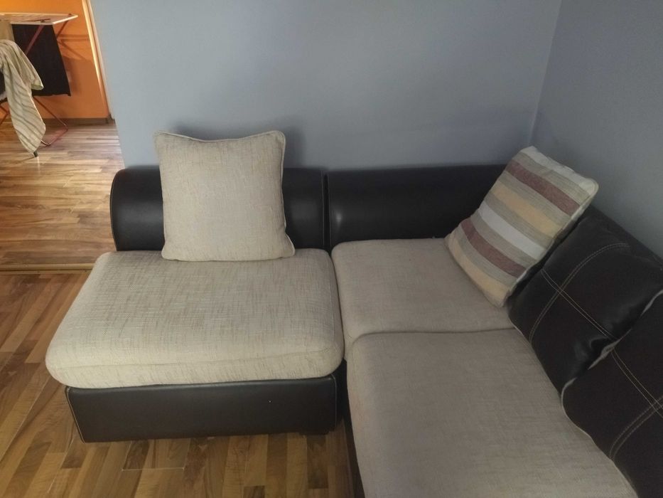 Кожен диван - с размери 85cm x 240см