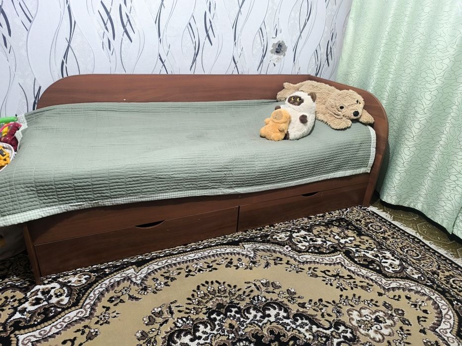 Кровать подростковая
