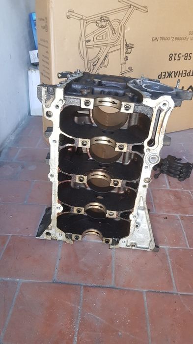 Блок цилиндров 2az-fe