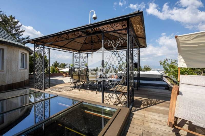 Продава се Къща в София, Бояна - 1343 кв.м за 2085 €/кв.м - Снимка #1