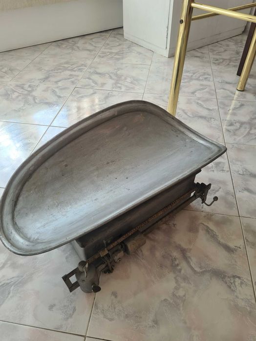 Ретро бебешки кантар