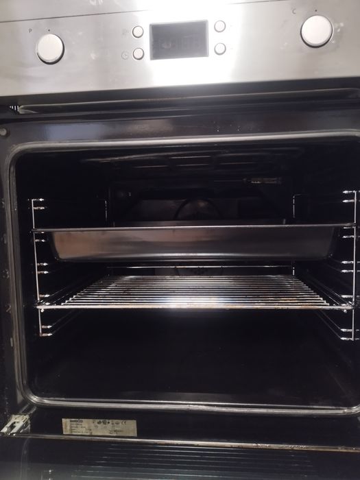 Фурна за вграждане Beko