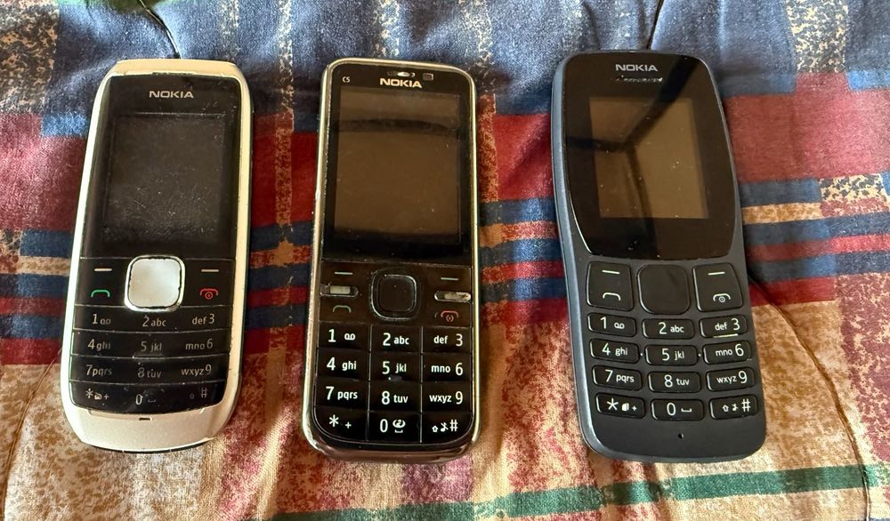 Лот телефони: Nokia C5-00, Nokia 110, Nokia 1800, работещи отлично