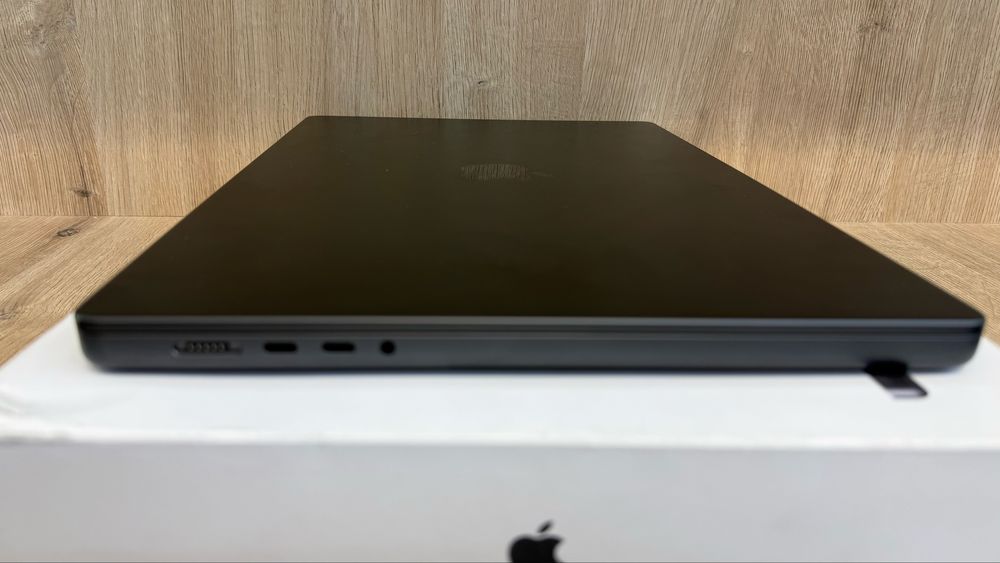 MacBook Pro M3 Pro 16” 16/512 GB, 95%, 53 цикла, полный комплект