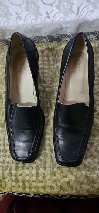 Pantofi dama cu toc, noi, din piele naturala,marimea 37