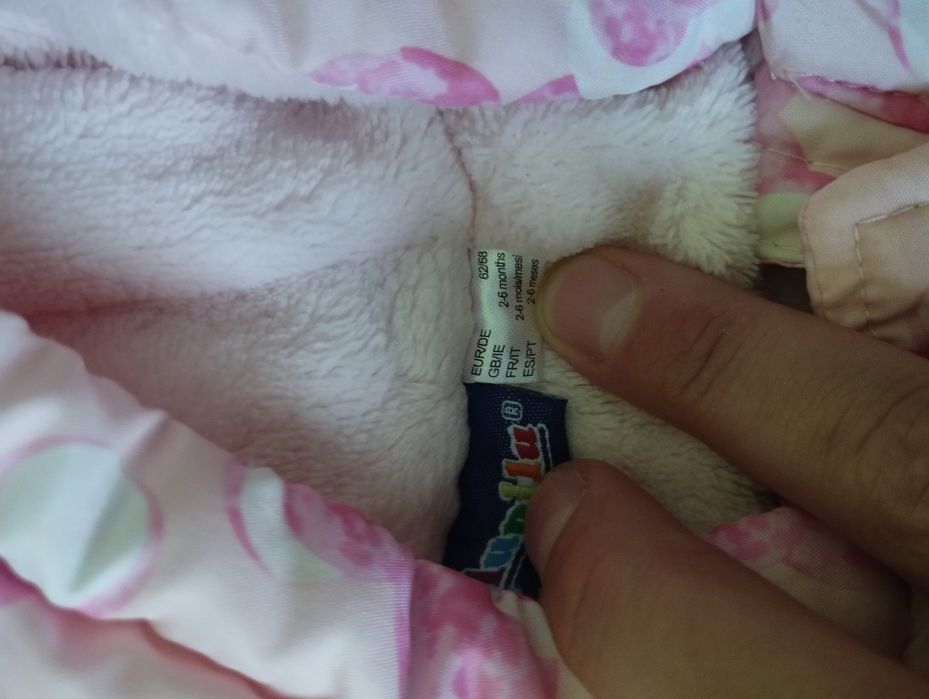 Бебешки зимни космонавти