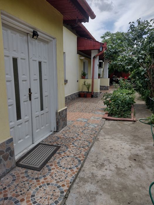 Vând casă zona Puskin