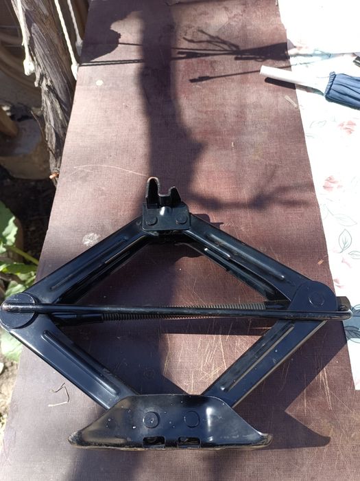 Capace pe 16 cric mecanic geam stanga fata Kia cablaj electric