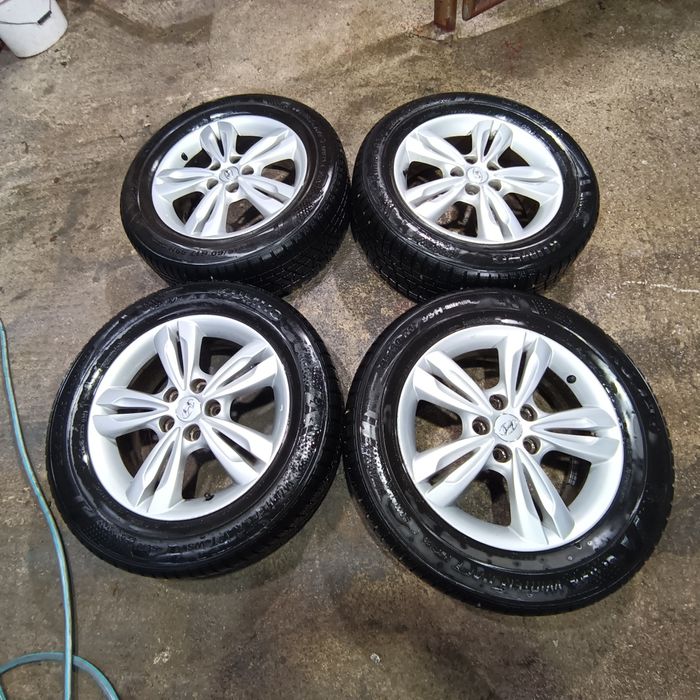 Хюндай ИХ 35 джанти оригинални с зимни гуми Кумхо