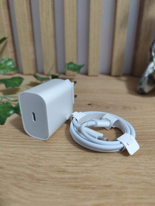 NOU Cablu 1m lightning + adaptor 20W priza iPhone