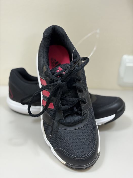 Маратонки Adidas 36 номер