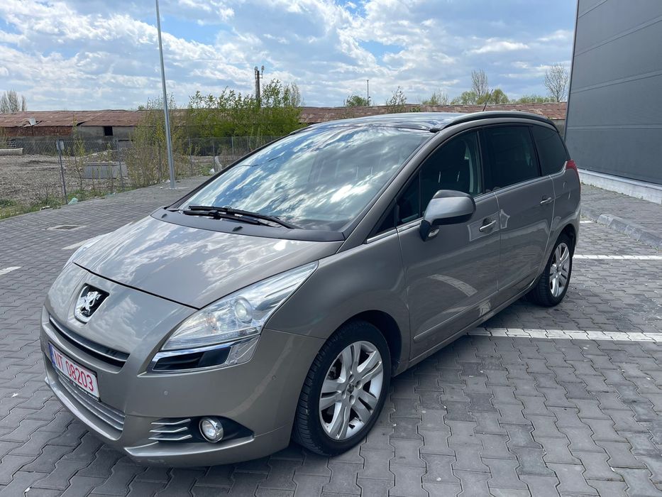 Vand peugeot 5008 1.6 benzina 156cp fabricatie 2012