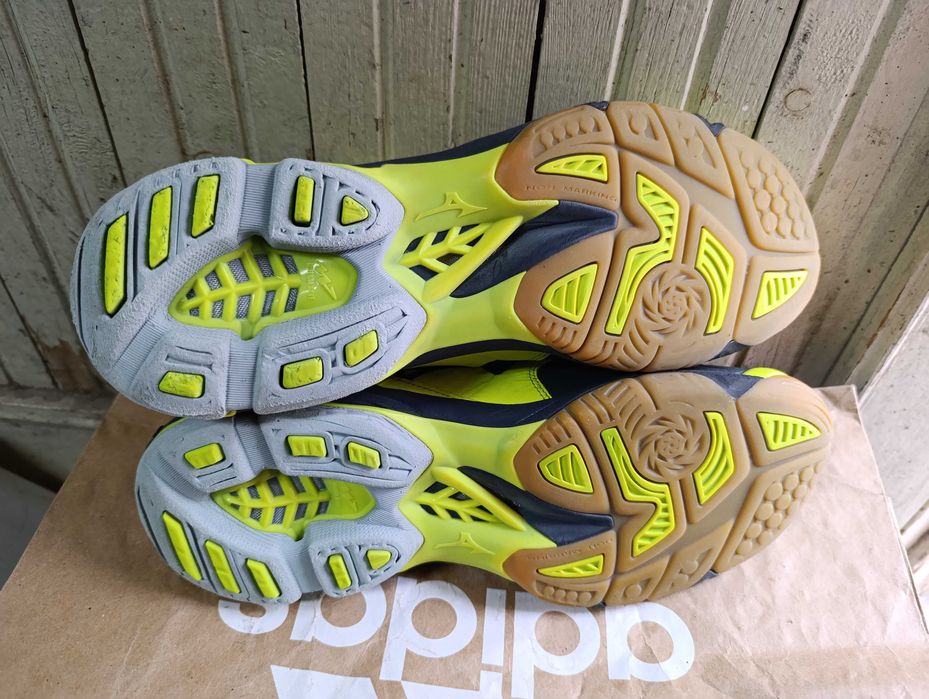 ''Mizuno Wave Lightning Z3''оригинални маратонки 45.5 номер