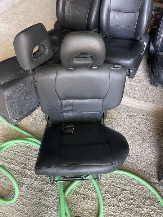 Кожен салон рав 4