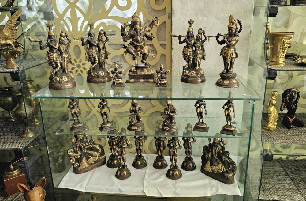 Set 21 piese statuete din bronz. Ganesha, Krishna si Lakshmi