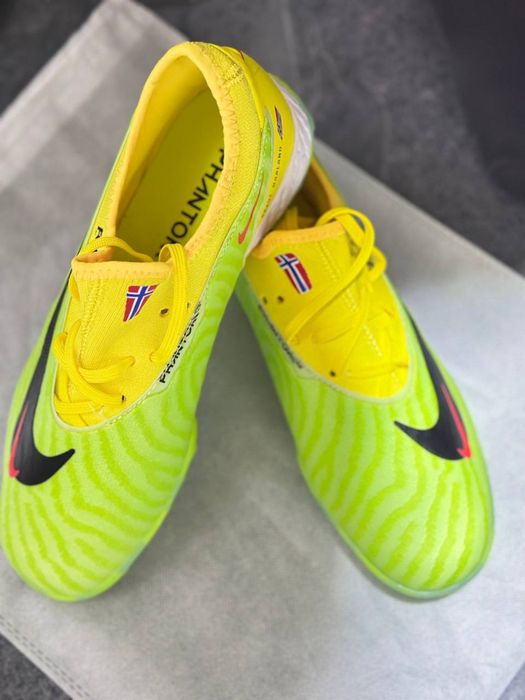 Срочно продается сороконожка Nike !