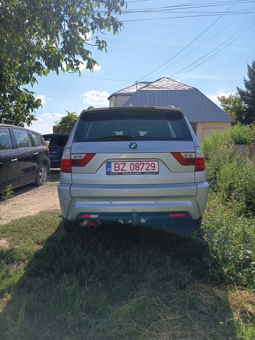 Mașina BMW X3 e83