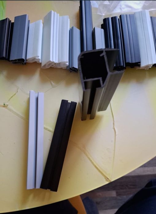 Уплотнители на  морозильники и холодильники