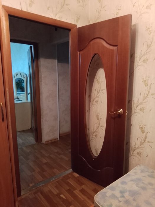 6 қоңыр  есік сатылады!
